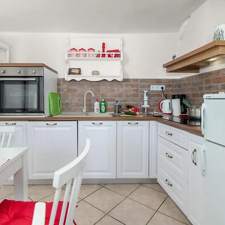 Gorgeous In With Kitchen