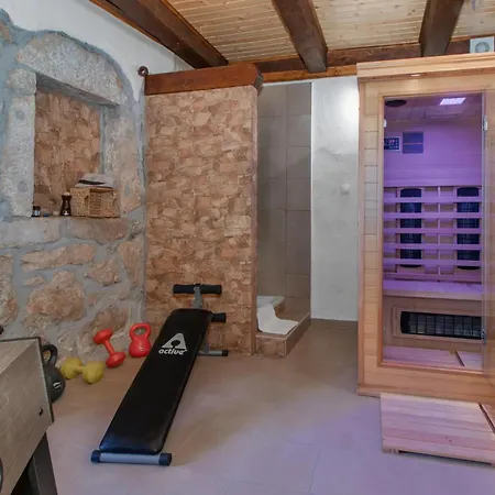 Beautiful In With Sauna Semesterbostad Tribalj (Primorsko-Goranska)