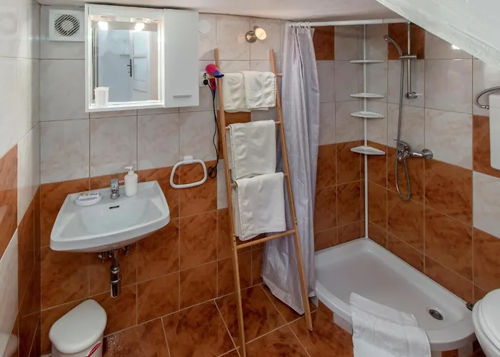 Gorgeous In With Kitchen