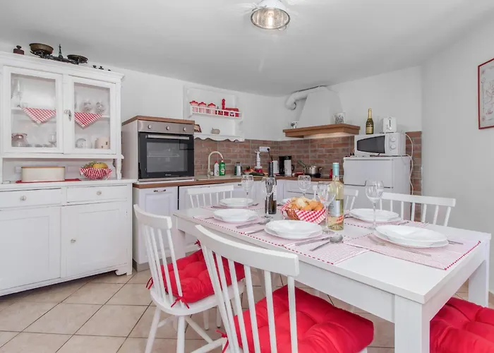 Vikendica Gorgeous In With Kitchen Tribalj (Primorsko-Goranska)